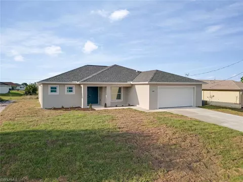 2614 44th St SW, Lehigh Acres, FL 33976