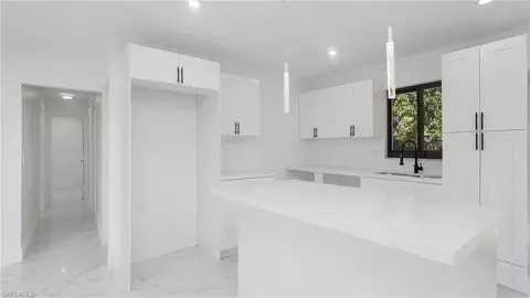 5477 Martin St, Naples, FL 34113 photo 7