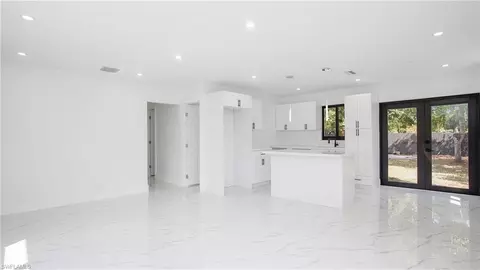 5477 Martin St, Naples, FL 34113 photo 5
