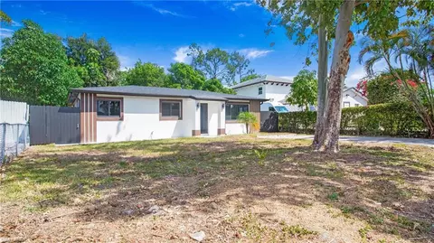 5477 Martin St, Naples, FL 34113 photo 4
