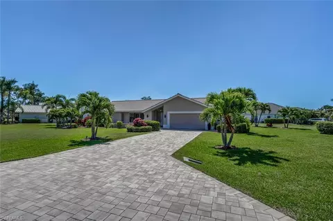 28361 Sombrero Dr, Bonita Springs, FL 34135
