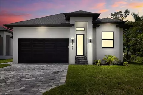 3049 Pine Tree Dr, Naples, FL 34112