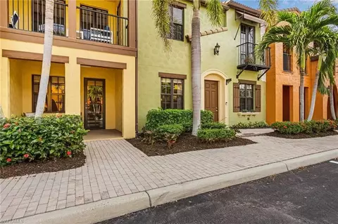 9026 Alturas Ln #3403, Naples, FL 34113