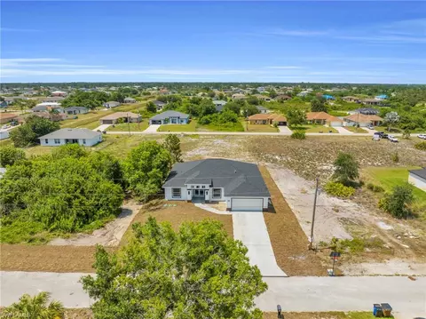 2714 28th St SW, Lehigh Acres, FL 33976