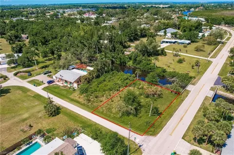 8411 Riverside Dr, Punta Gorda, FL 33982