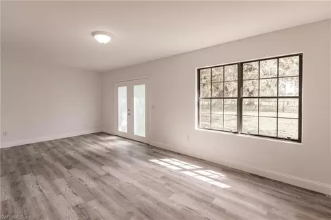 Living - 4550 Springview Cir, Labelle, FL 33935 photo 6 of 7