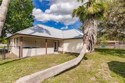 Exterior - 4550 Springview Cir, Labelle, FL 33935 photo 10 of 11