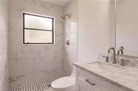 Bath - 4550 Springview Cir, Labelle, FL 33935 photo 2 of 3