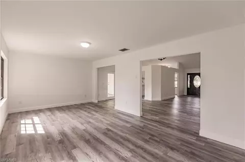 Living - 4550 Springview Cir, Labelle, FL 33935 photo 5 of 7