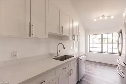 Kitchen - 4550 Springview Cir, Labelle, FL 33935 photo 2 of 3