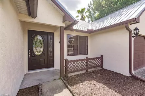 Exterior - 4550 Springview Cir, Labelle, FL 33935 photo 5 of 11