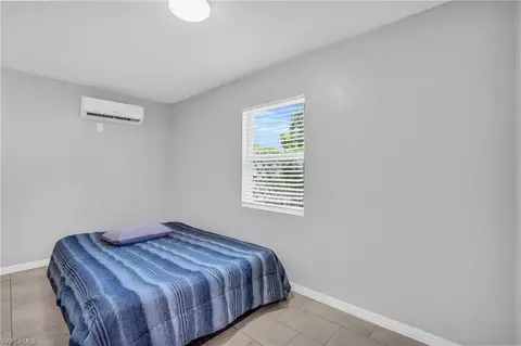 Bedroom - 883 Coconut Cir E, Naples, FL 34104 photo 4 of 8