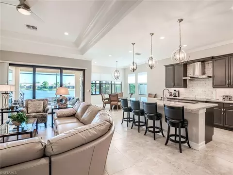 9267 Glenforest Dr, Naples, FL 34120 photo 3