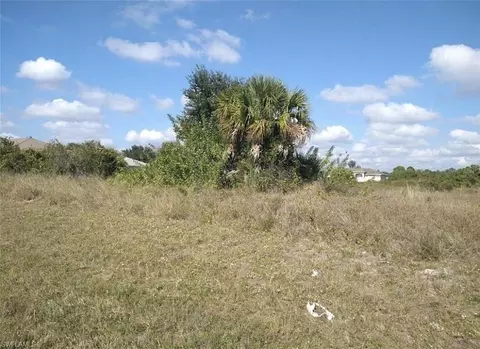 2613 42nd St W, Lehigh Acres, FL 33971