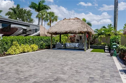 13619 Snook Cir, Naples, FL 34114