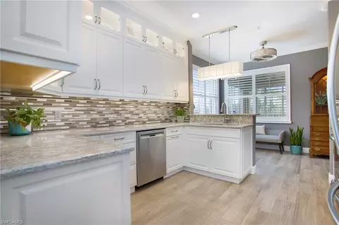 3963 Bishopwood Ct W #201, Naples, FL 34114