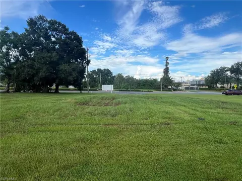 417 South 1st Street, Immokalee, FL 34142