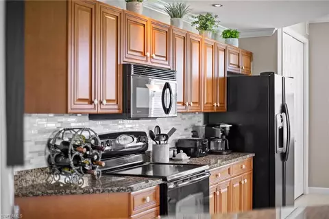 Kitchen - 20241 Burnside Pl #501, Estero, FL 33928 photo 6 of 6