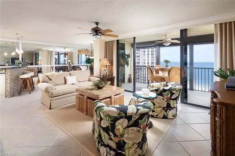 10851 Gulf Shore Dr #804, Naples, FL 34108