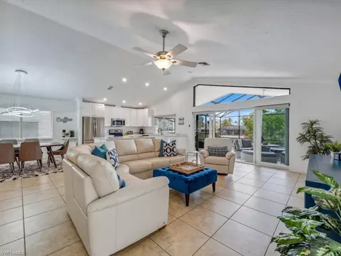 481 Lagoon Ave, Naples, FL 34108 photo 5