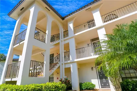 267 Deerwood Cir #6, Naples, FL 34113