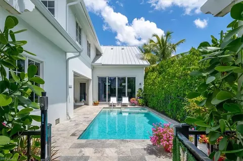 1394 1st Ave S, Naples, FL 34102