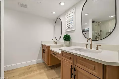 Bath - 445 3rd Ave S #200, Naples, FL 34102 photo 1 of 4