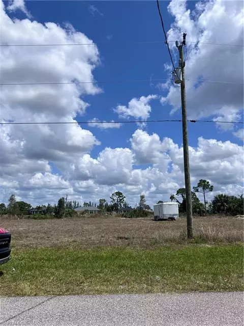 2929 NW 25th Ln, Cape Coral, FL 33993