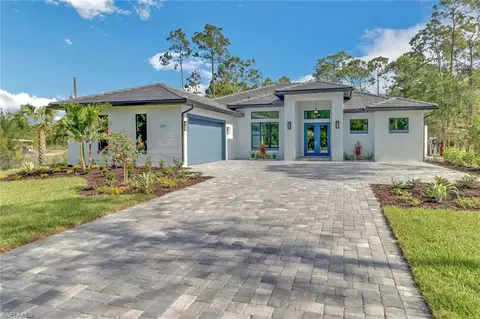 2611 2nd Ave NE, Naples, FL 34120