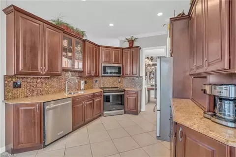 83 Glen Eagle Cir, Naples, FL 34104 photo 8