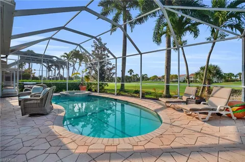 83 Glen Eagle Cir, Naples, FL 34104