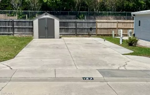 127 Cheetah Dr, Naples, FL 34114