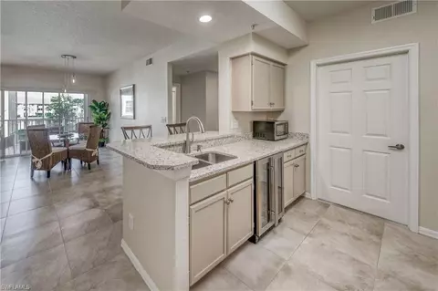 4700 Saint Croix Ln #327, Naples, FL 34109