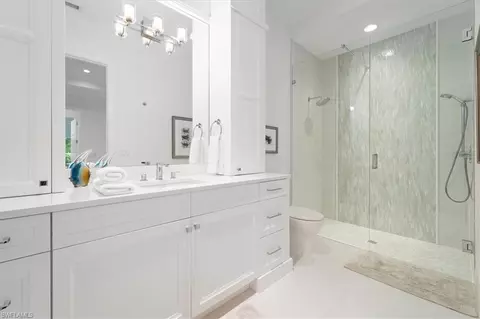 Bath - 625 Parkview Ln, Naples, FL 34103 photo 5 of 5