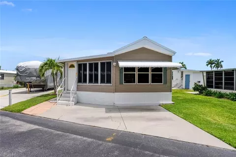 7 Zircon Dr #7Z, Naples, FL 34114