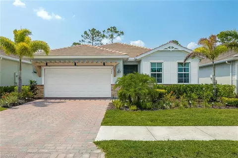 299 Tamarindo Ln, Naples, FL 34114