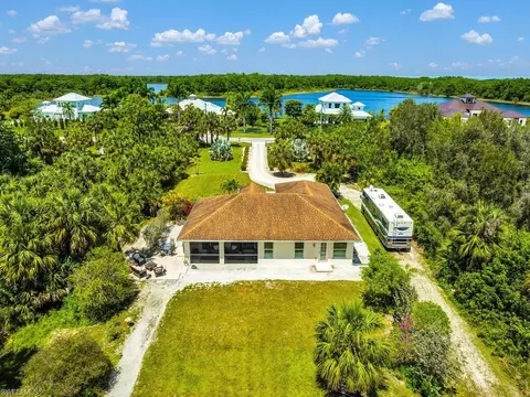 290 Shady Hollow Blvd W, Naples, FL 34120