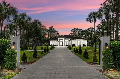 567 13th St NW, Naples, FL 34120