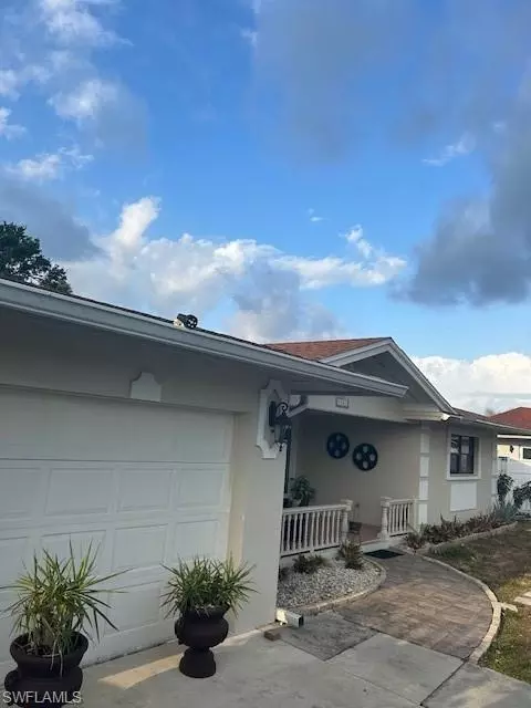 4201 19th Pl SW, Naples, FL 34116
