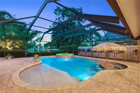 7021 Appleby Dr, Naples, FL 34104