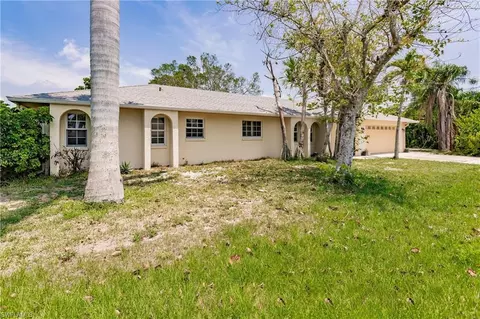 602 105th Ave N, Naples, FL 34108