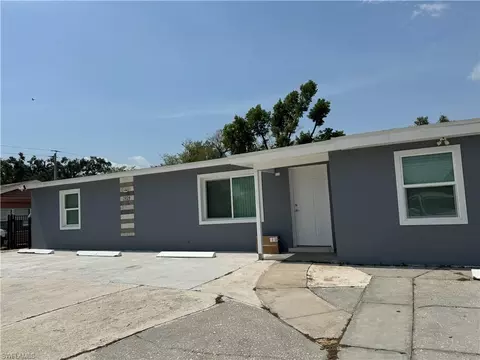 2429 South St, Fort Myers, FL 33901