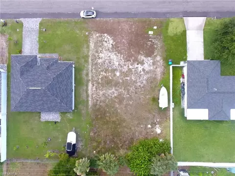 3234 SW Santa Barbara Pl, Cape Coral, FL 33914