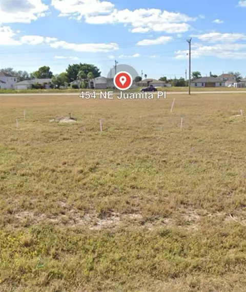 454 NE Juanita Pl, Cape Coral, FL 33993
