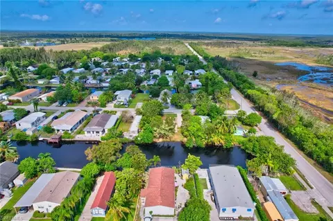 46 Moon Bay St, Naples, FL 34114 photo 17