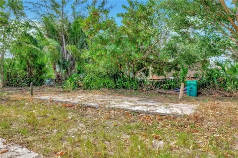 46 Moon Bay St, Naples, FL 34114 photo 36