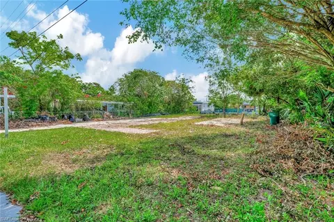 46 Moon Bay St, Naples, FL 34114 photo 28