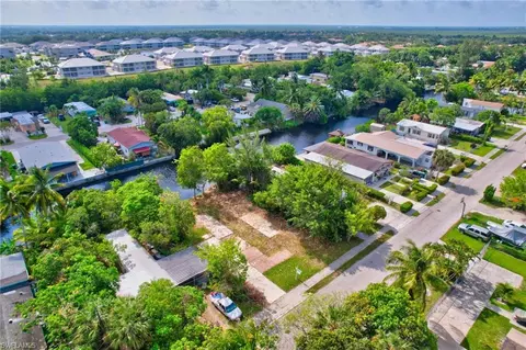 46 Moon Bay St, Naples, FL 34114 photo 27