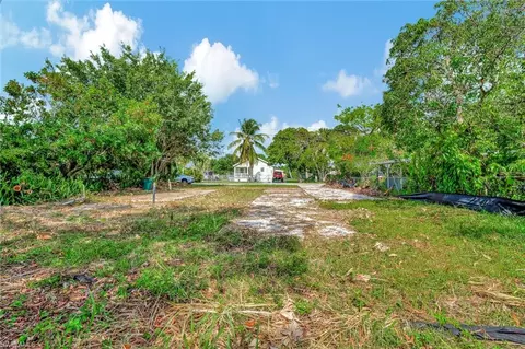 46 Moon Bay St, Naples, FL 34114 photo 34