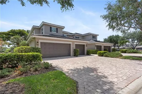 7092 Timberland Cir #201, Naples, FL 34109